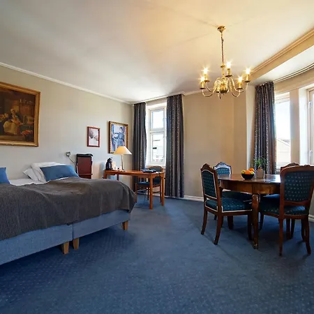 First Breiseth Hotel 3*